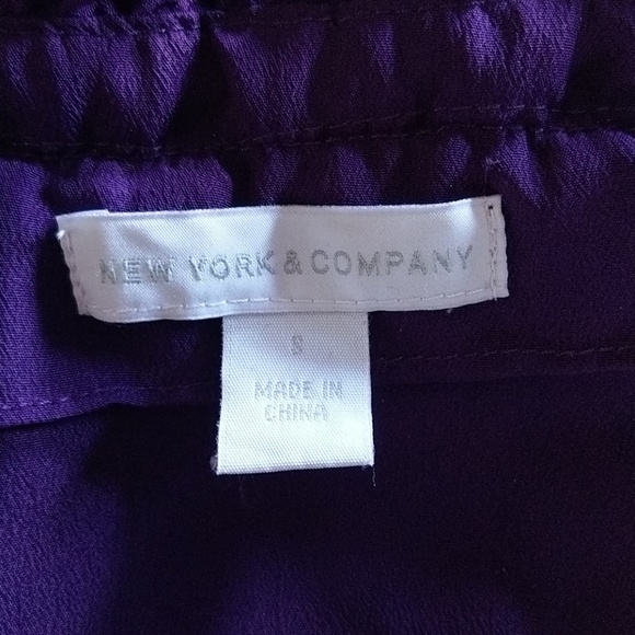 New York & Co top, sleeveless ruffle front, Size S - Picture 3 of 3